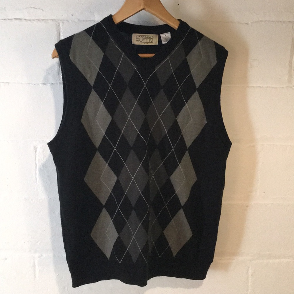 Black diamond pattern sweater vest
